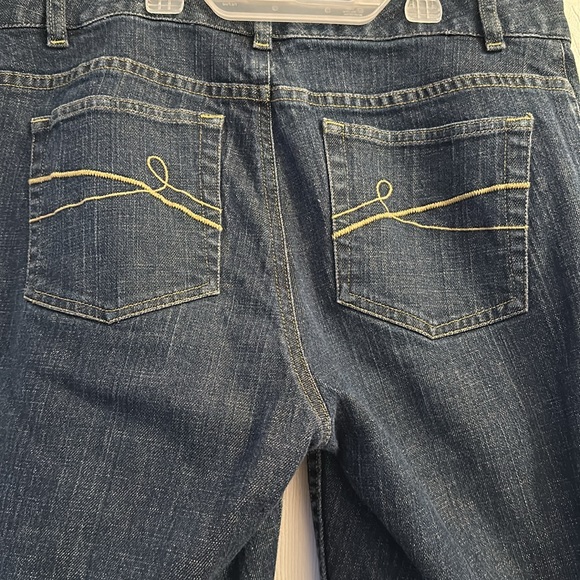 Women’s Jeans - Picture 3 of 4
